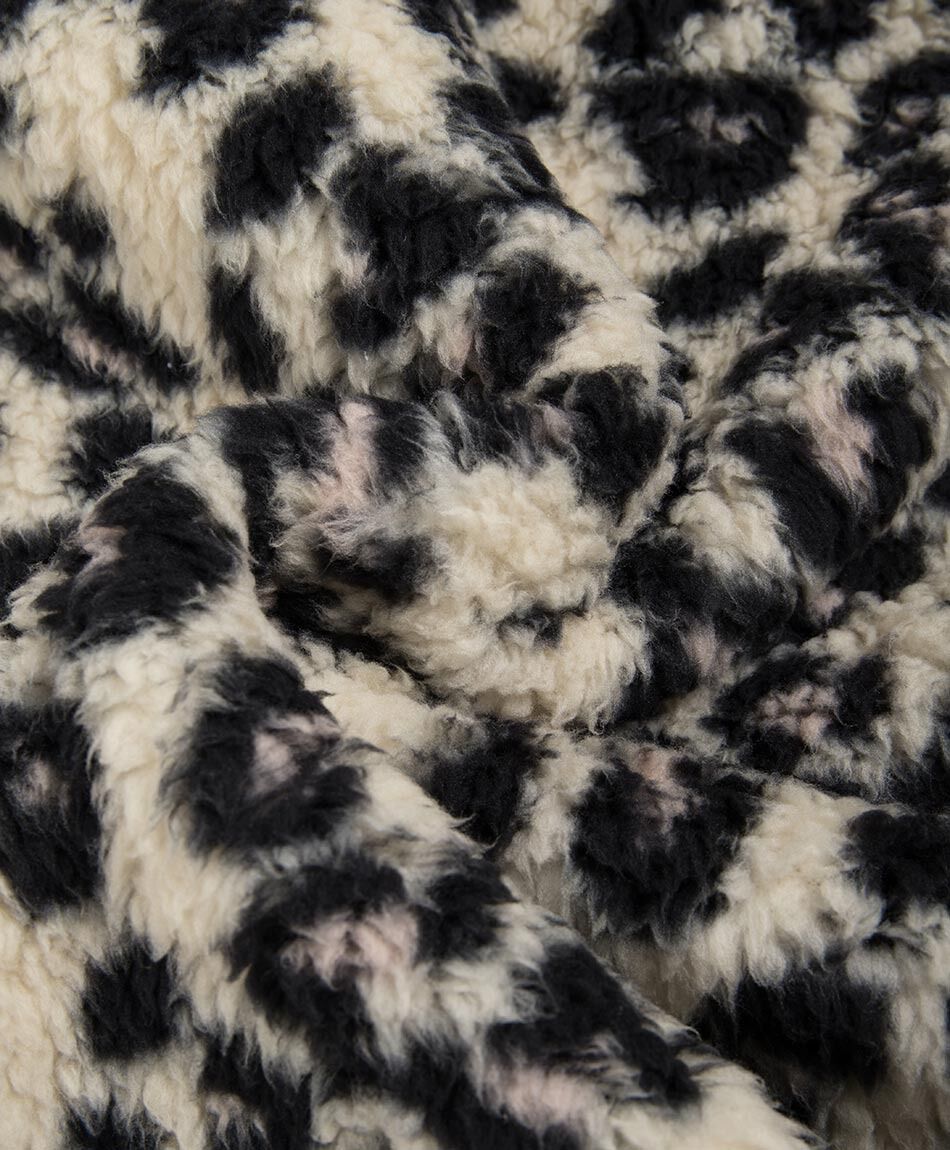Buzo ni&ntilde;a sherpas animal print