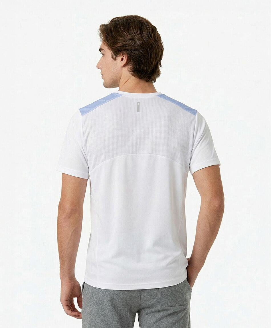 Remera deportiva hombre geometrica