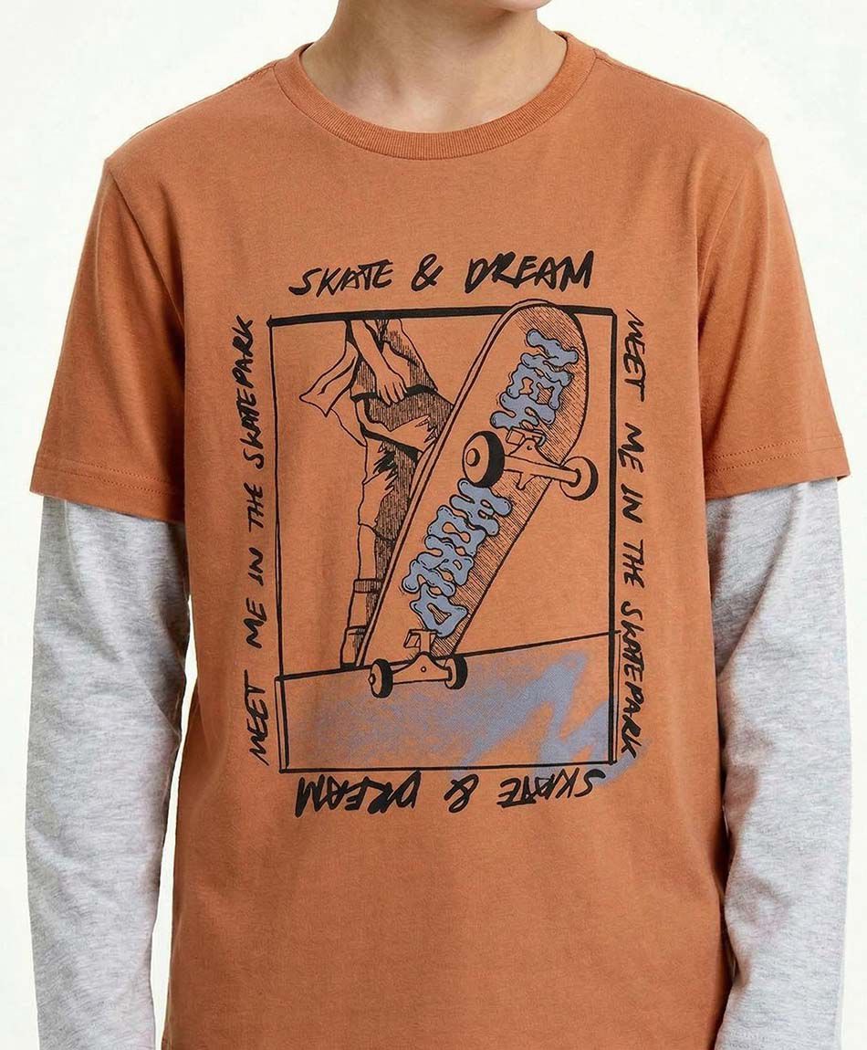 Remera ni&ntilde;o estampado skate
