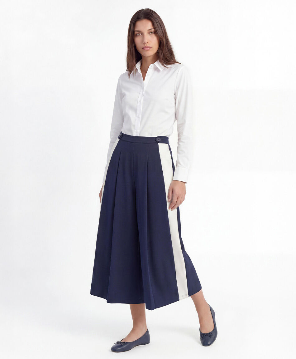 Pantal&oacute;n mujer ancho l&iacute;nea