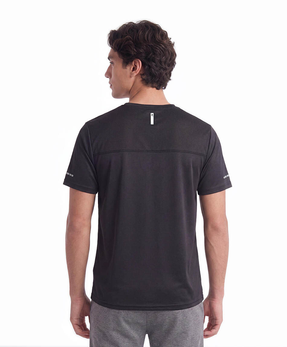 Polera deportiva hombre degrad&eacute; negra