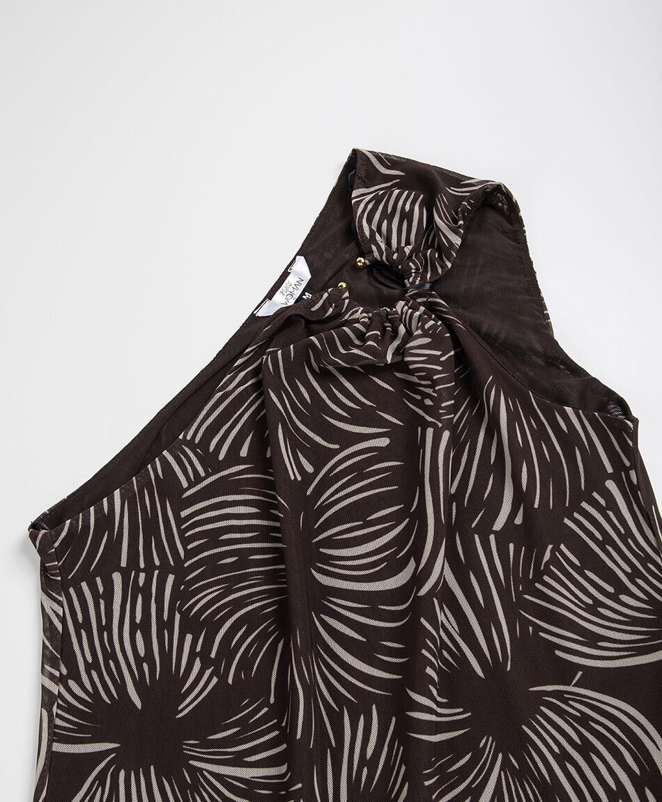 Remera mujer top asim&eacute;trica accesorio