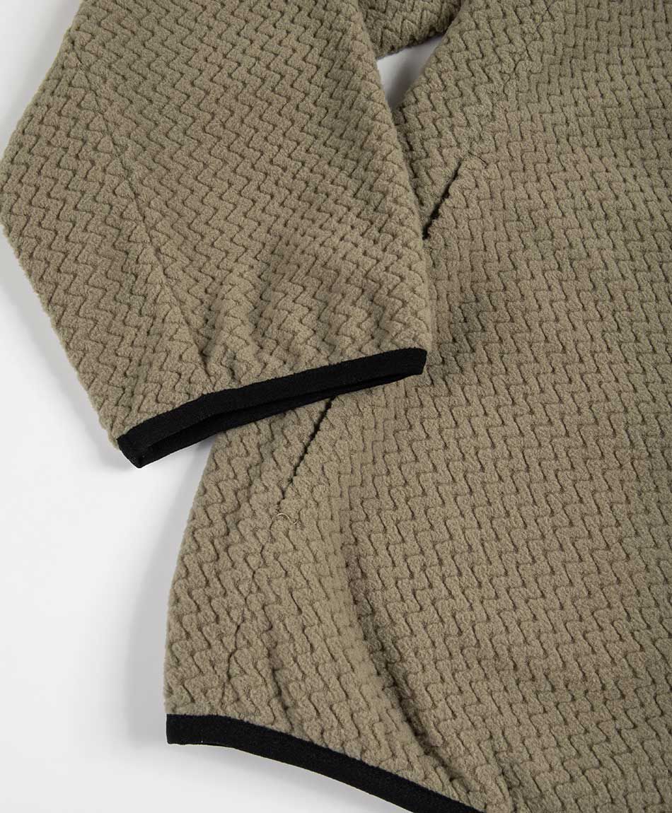 Buzo hombre outdoor textura