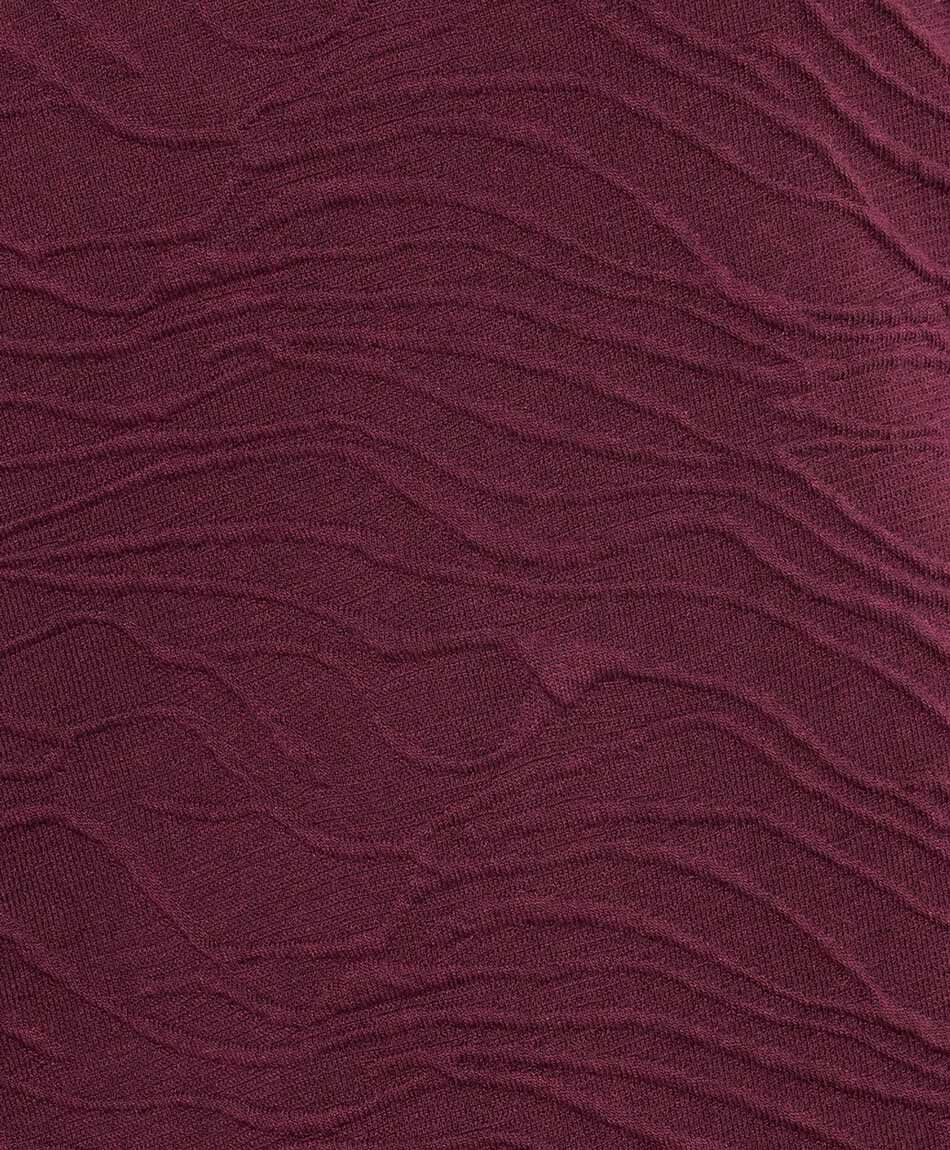 Remera mujer textura cebra burdeo