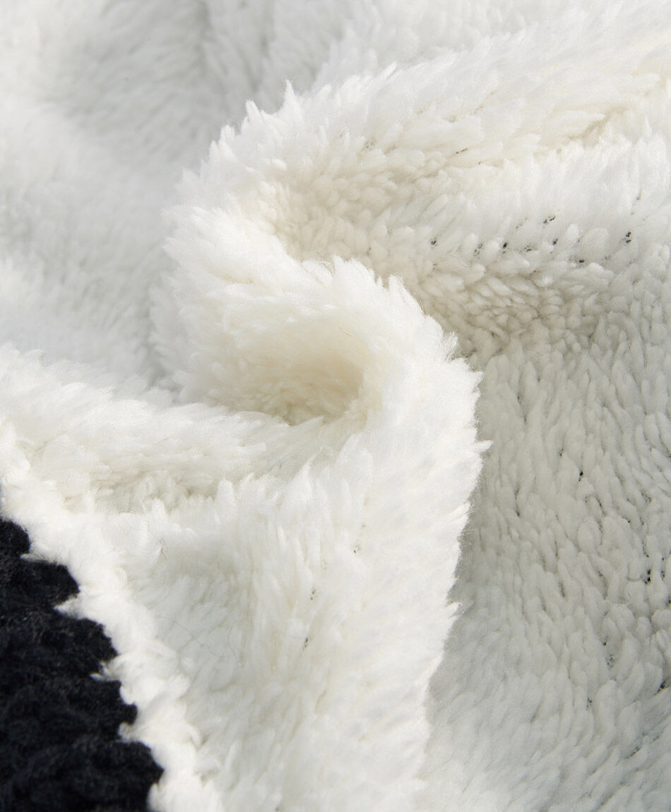 Gorro mujer dise&ntilde;o trenzado