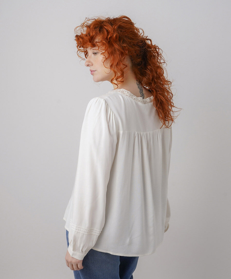Camisa mujer detalle encajes
