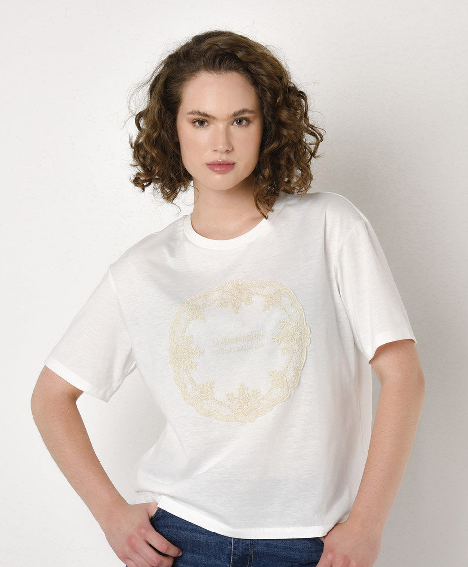 Remera mujer estampado encaje blanca