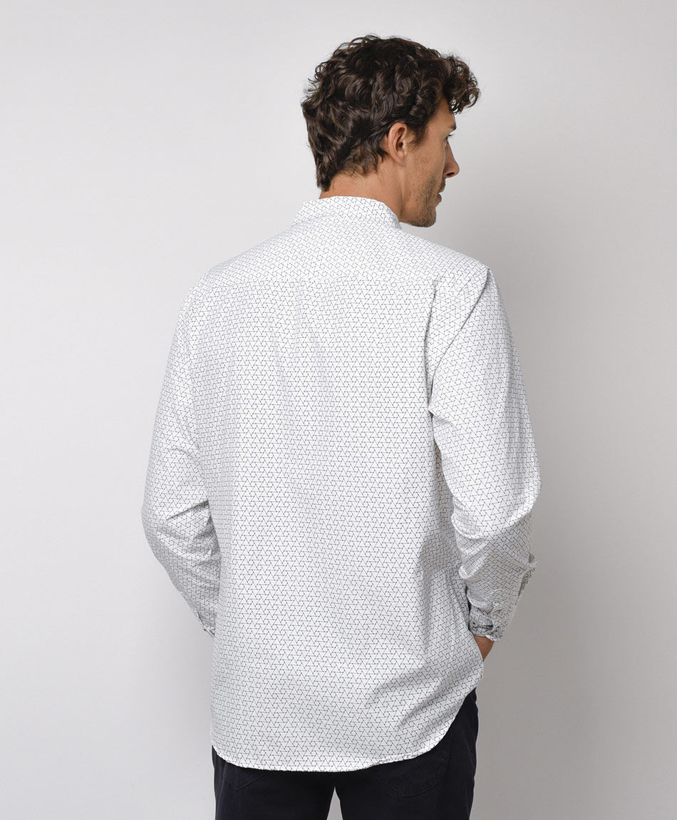 Camisa hombre tri&aacute;ngulos