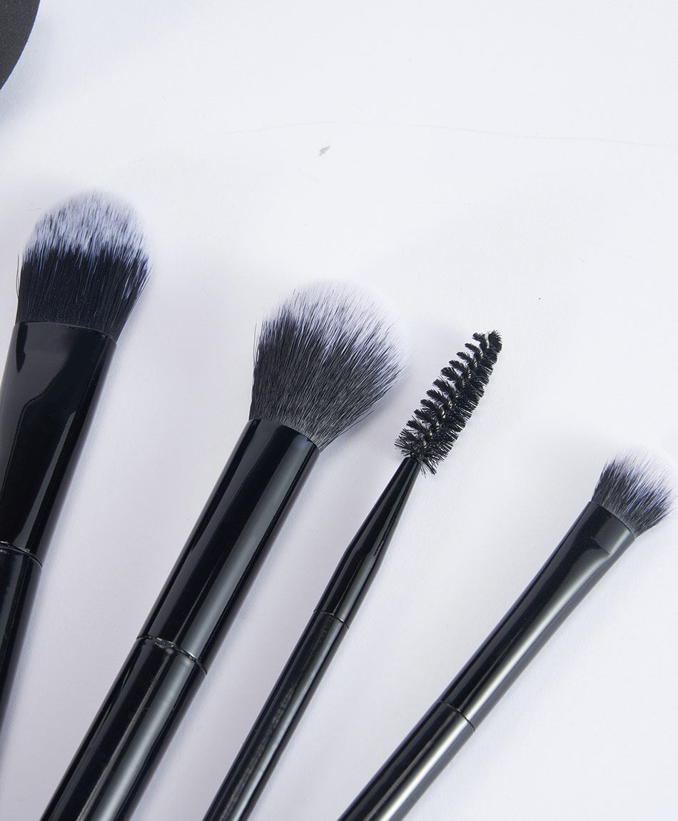 Set brochas travel negro