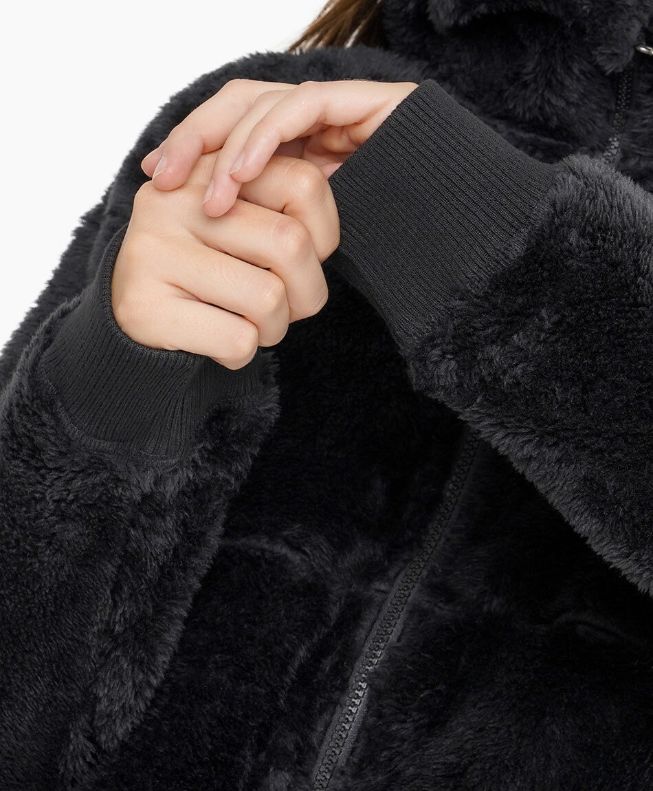 Polar mujer pelitos