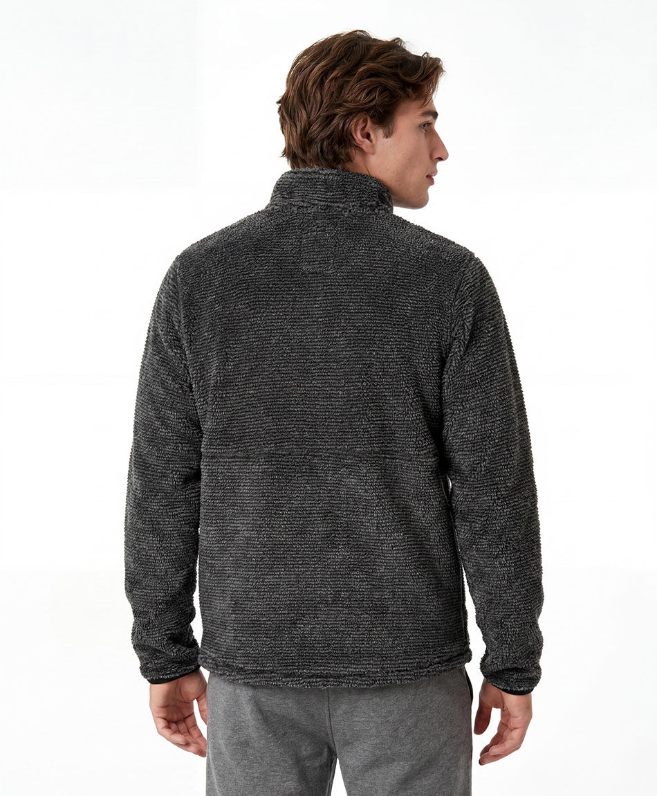 Campera deportiva hombre polar l&iacute;neas