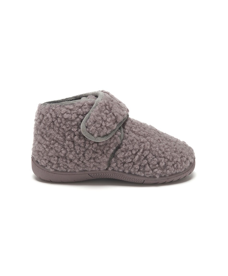 Pantufla infantil (23 a 29) chiporro caf&eacute;