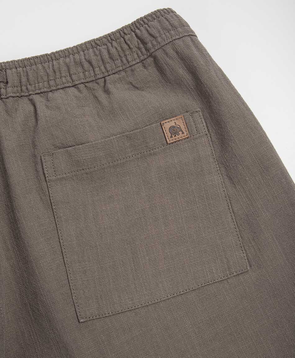 Short hombre caf&eacute;