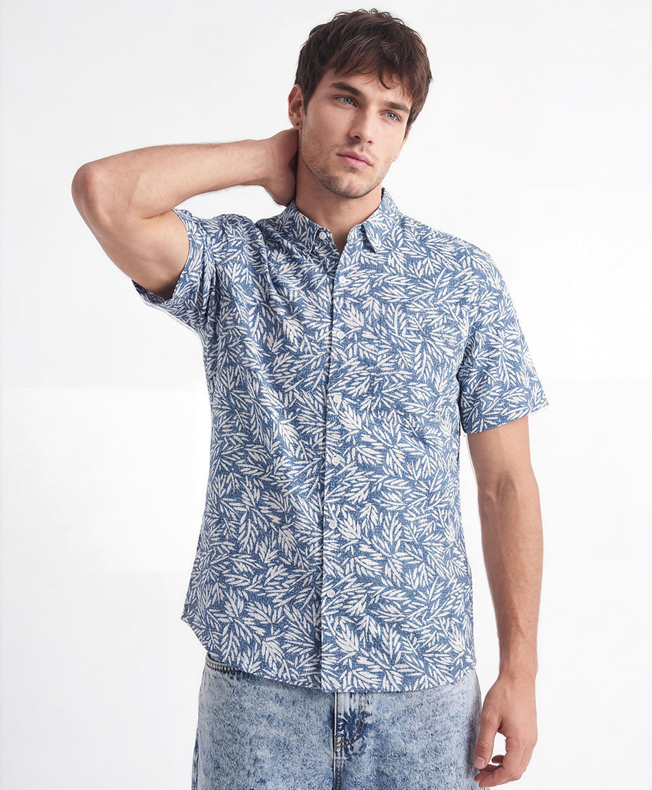 Camisa hombre hojas algod&oacute;n