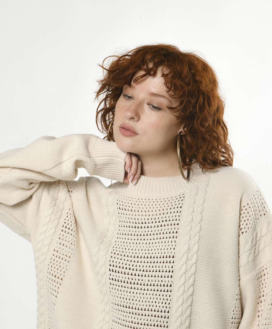 Sweater mujer detalles calados