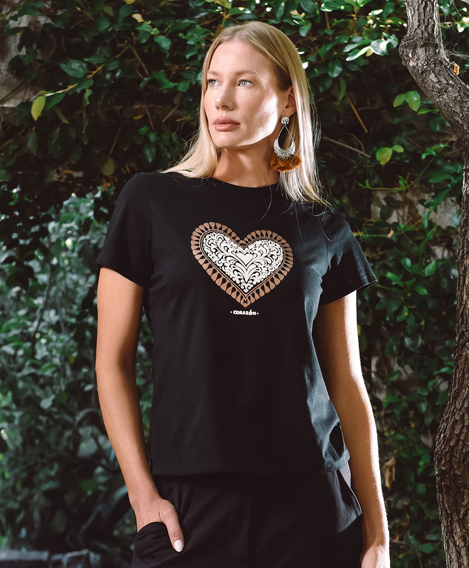 Remera mujer estampado corazon