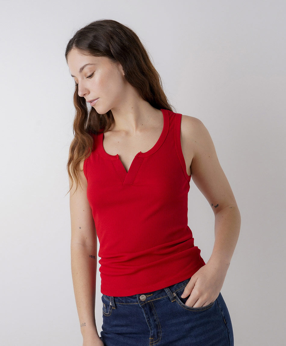 Remera mujer canal&eacute; escote roja