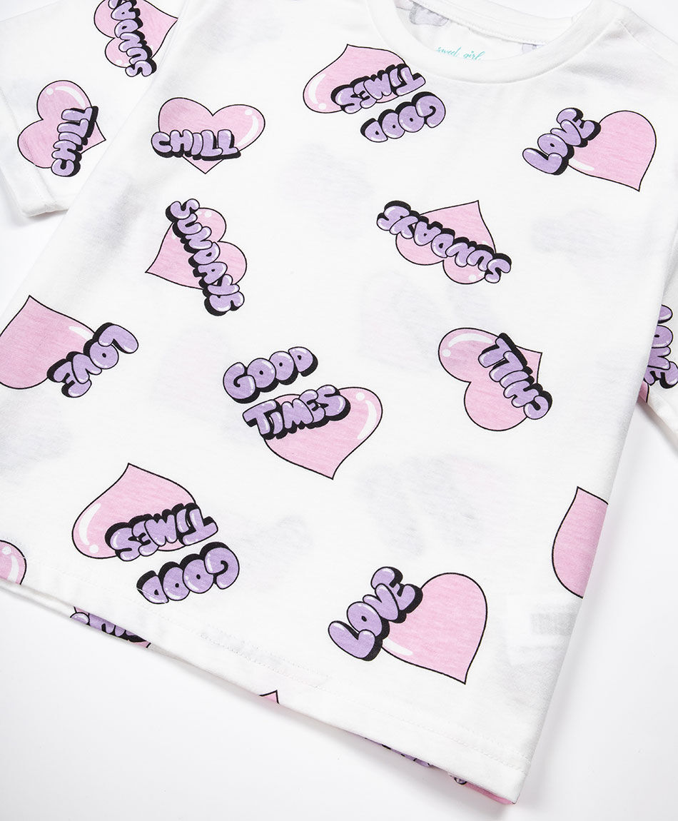 Remera ni&ntilde;a corazones