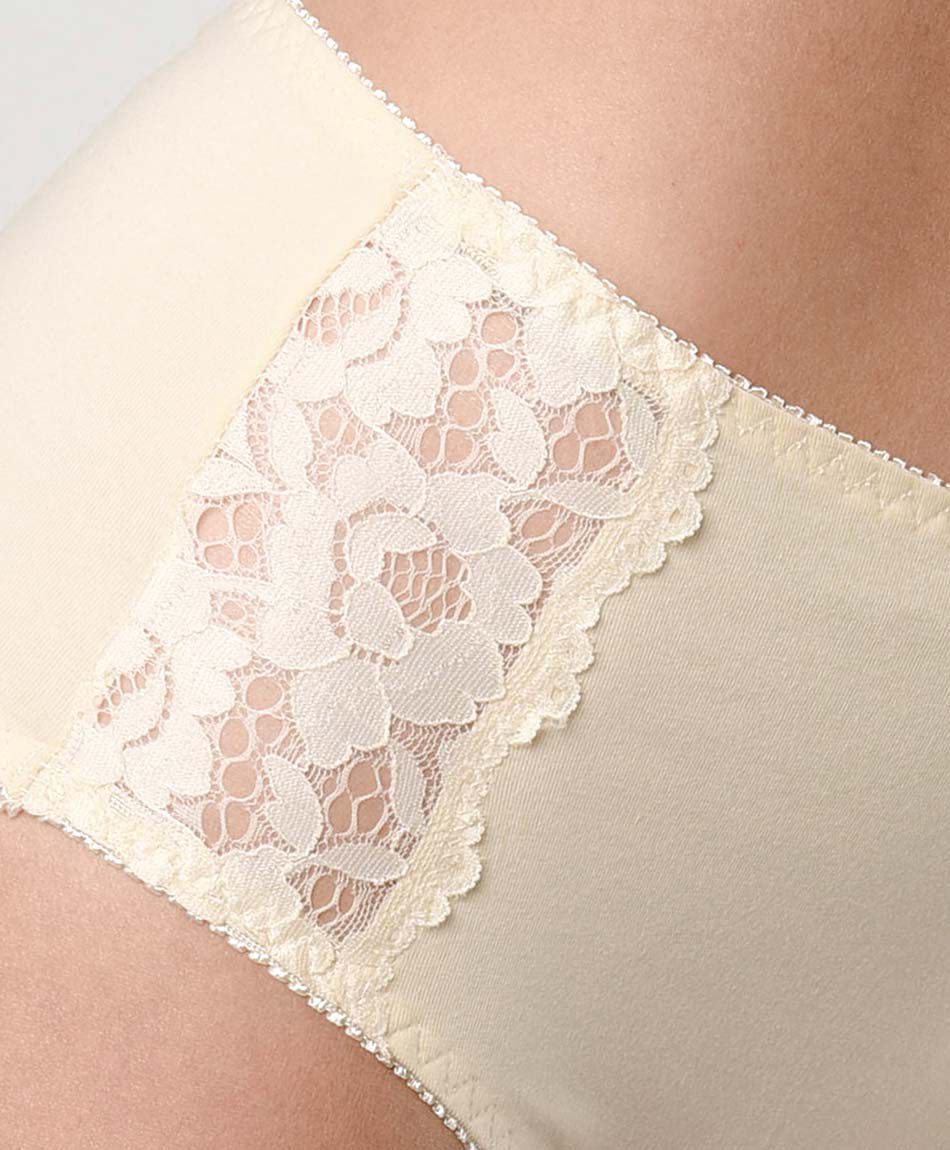 Bombacha mujer encajes y transparencias