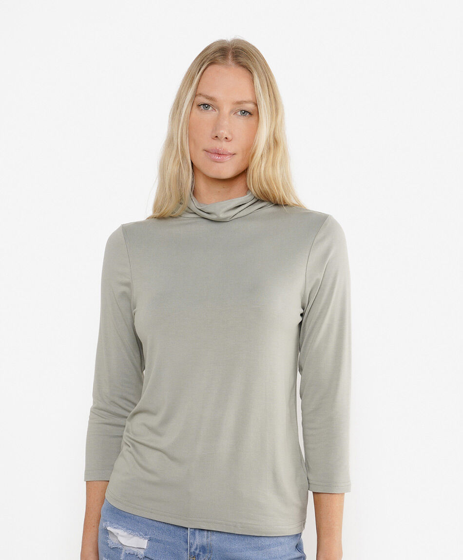 Remera mujer cuello tortuga