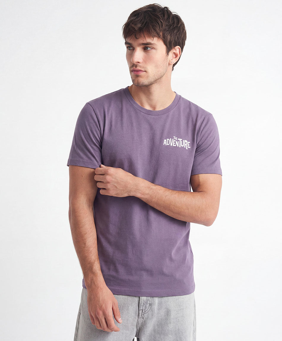 Remera hombre estampado adventure