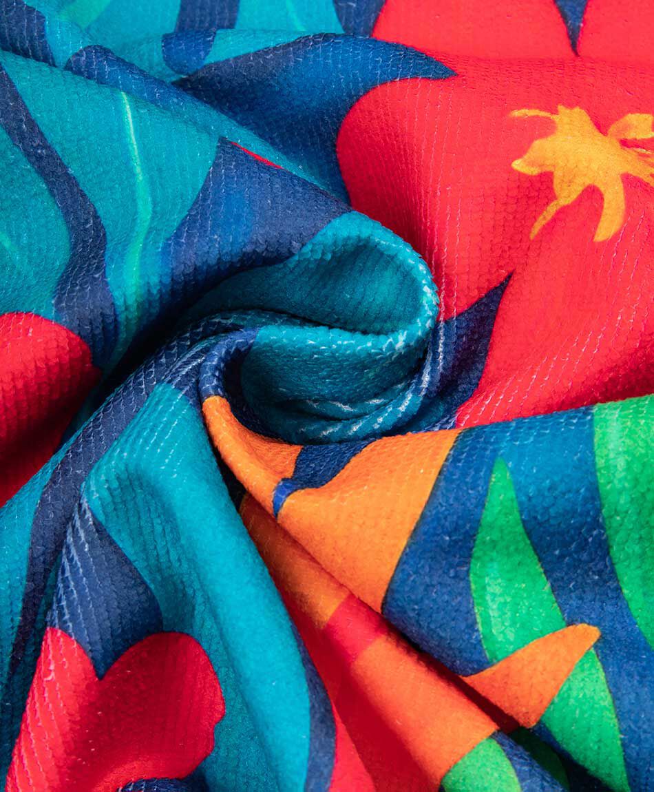 Poncho de ba&ntilde;o ni&ntilde;a tropical