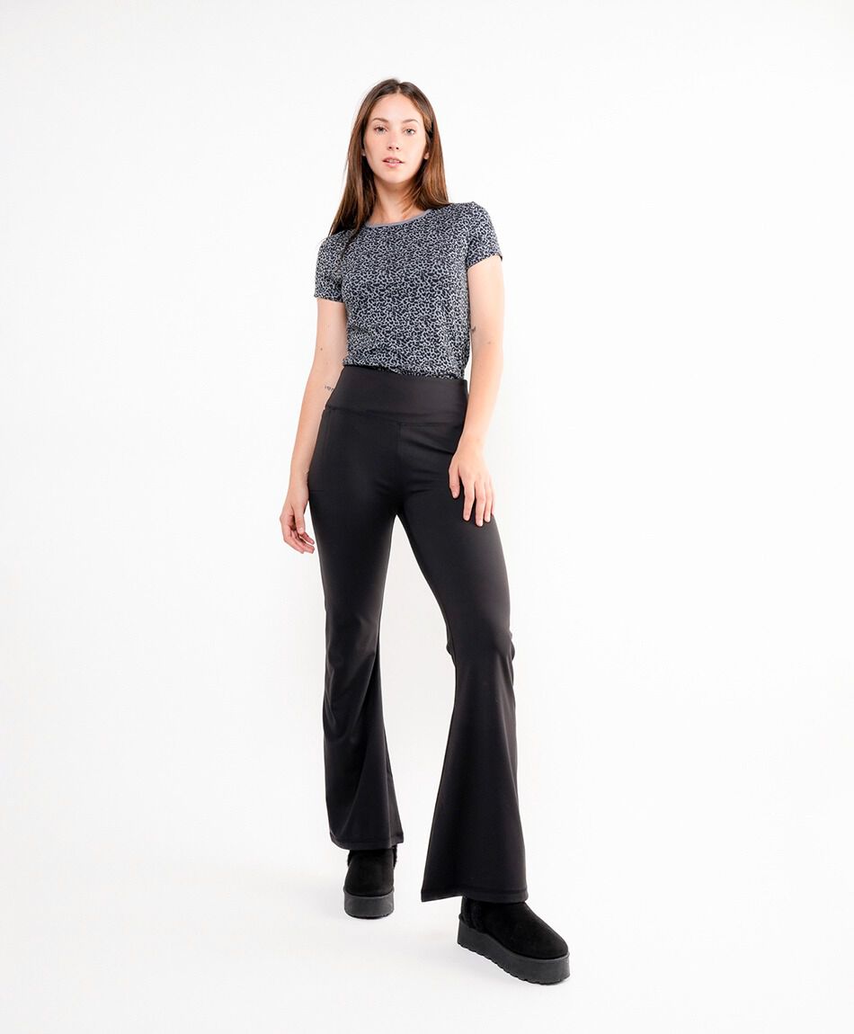 Pantal&oacute;n mujer flare tiro alto