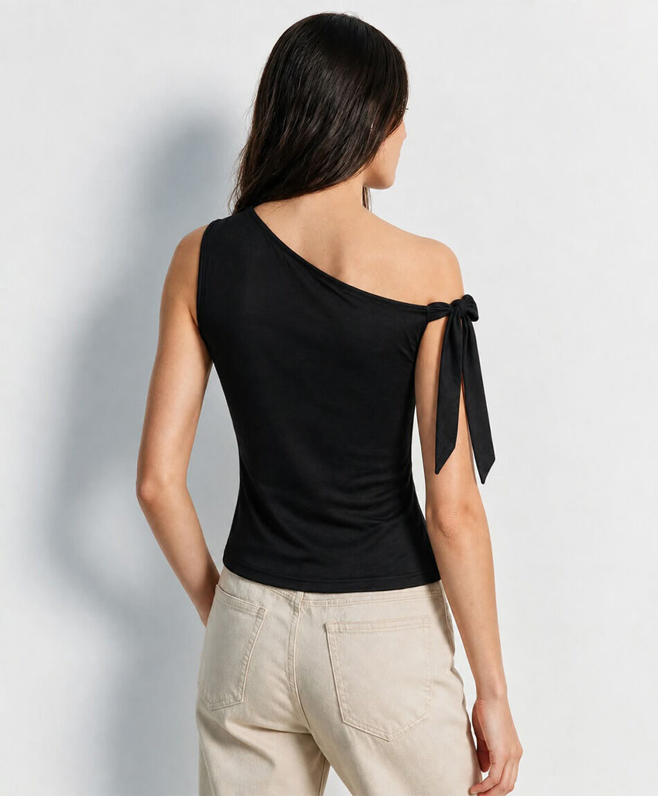 Remera mujer asimetrica lazo negra