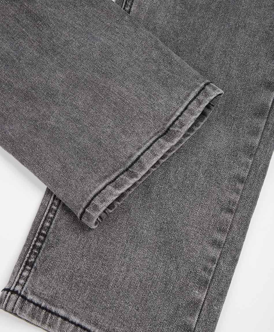 Jeans hombre skinny gris